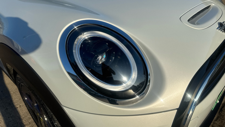 MINI Hatchback 135kW Cooper S Level 2 33kWh 3dr Auto Electric Hatchback